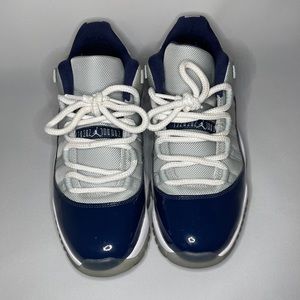 Georgetown Retro Low Top 11’s